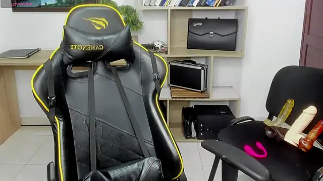 valeriavelasquez online show from 03.25.26