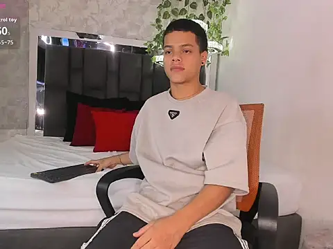 Snapshot of PATRIICKMILLER chatting on 02.27.26 PATRIICKMILLER online show from 02.27.26