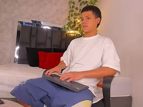 Snapshot of PATRIICKMILLER chatting on 03.03.26 PATRIICKMILLER online show from 03.03.26