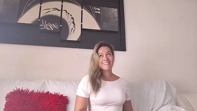 Snapshot of Paula_Brown88 chatting on 05.25.26 Paula Brown88 online show from 05.25.26