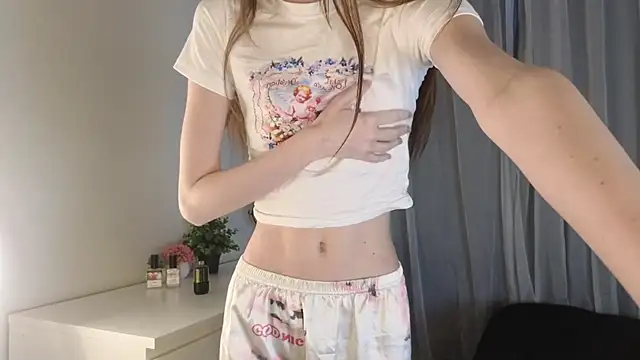 arina waifu online show from 04.10.26