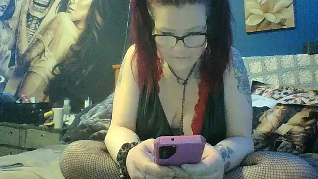 Snapshot of Sexymilf6992 chatting on 03.16.26 Sexymilf6992 online show from 03.16.26