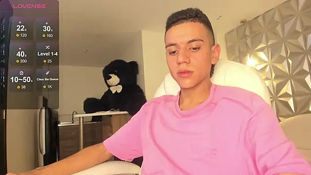 Snapshot of dominicjonnes chatting on 03.04.26 dominicjonnes online show from 03.04.26