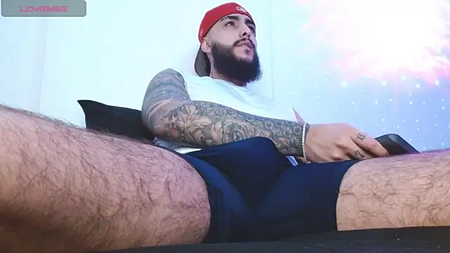 SantiagoHincapiie online show from 04.22.26