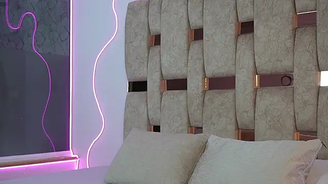 Fernanda thail  online show from 04.11.26