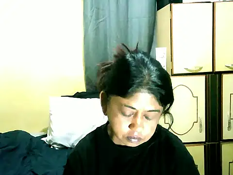 Snapshot of IndianPleasures21 chatting on 05.26.26 IndianPleasures21 online show from 05.26.26