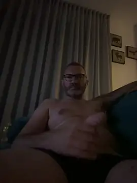 Snapshot of ivandotato23 chatting on 06.27.26 ivandotato23 online show from 06.27.26