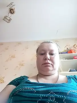 KiraStanton online show from 04.18.26