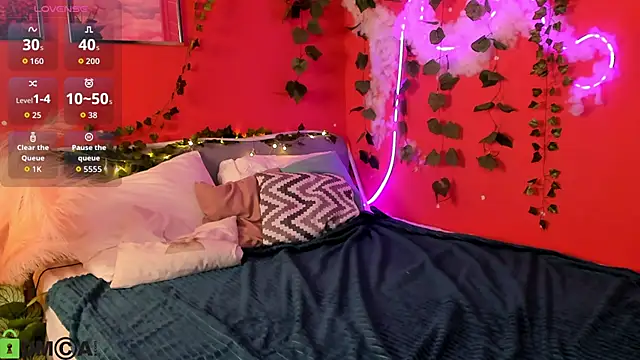 Snapshot of Tiffany_Robinson chatting on 03.04.26 Tiffany Robinson online show from 03.04.26