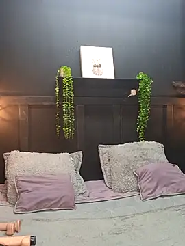 milk chloe  online show from 04.21.26