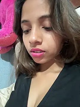 Snapshot of its_anuuu chatting on 03.04.26 its anuuu online show from 03.04.26