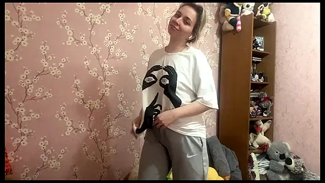 LiraDreamX online show from 04.19.26