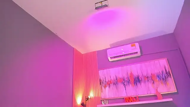 Snapshot of janinne_lu chatting on 02.24.26 janinne lu online show from 02.24.26