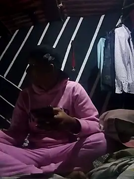 zeus23cm1 online show from 02.24.26