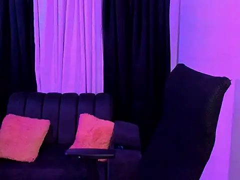 ginebrapurple online show from 04.18.26