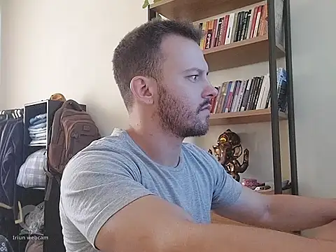 Snapshot of amanteloiro chatting on 03.04.26 amanteloiro online show from 03.04.26