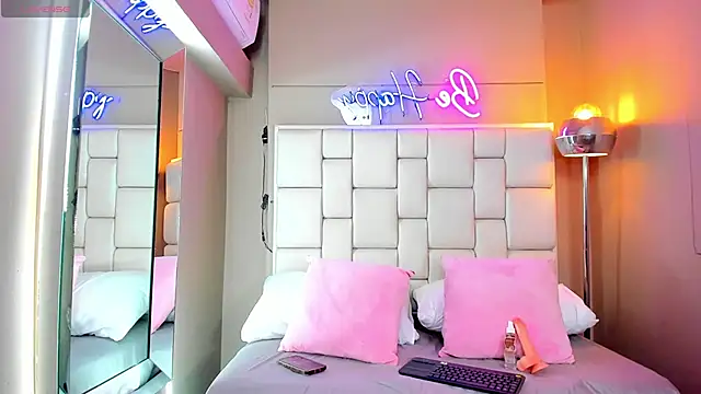 Evelyn sexy18 online show from 03.21.26