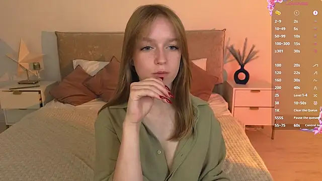 Snapshot of _Selestia_ chatting on 06.13.26 Selestia online show from 06.13.26