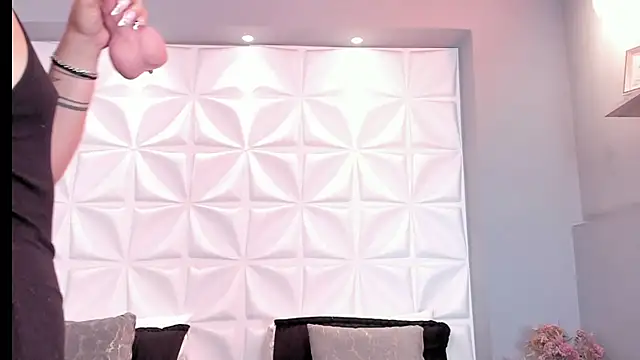 EXTRAHORNYNINA online show from 02.27.26