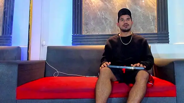 Latins on fire online show from 04.12.26