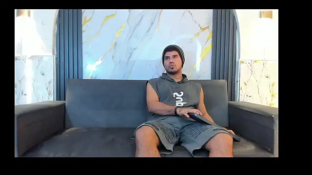 Snapshot of Latins_on_fire chatting on 06.20.26 Latins on fire online show from 06.20.26