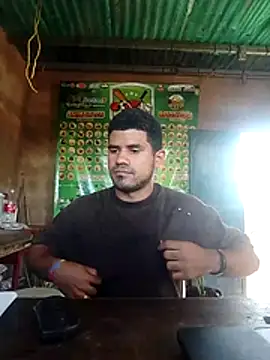Snapshot of Latins_on_fire chatting on 07.18.26 Latins on fire online show from 07.18.26