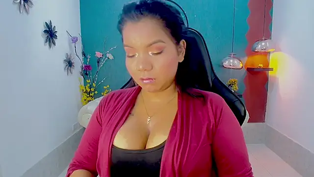 Elizabeth Suan  online show from 05.10.26