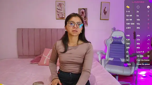 Zoow bluussh online show from 03.16.26