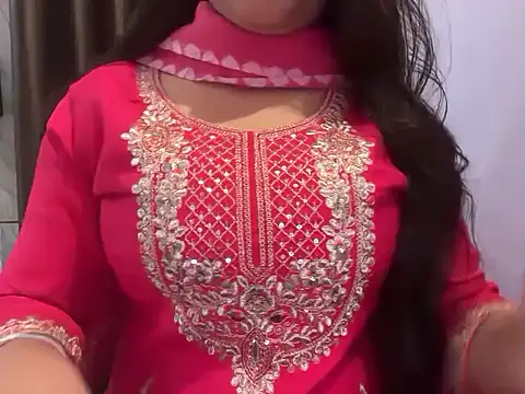 Snapshot of Avneet_kaurr1 chatting on 06.06.26 Avneet kaurr1 online show from 06.06.26