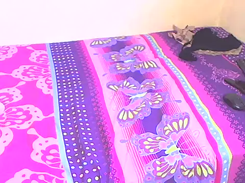 Snapshot of SweetChubbyQueen chatting on 02.25.26 SweetChubbyQueen online show from 02.25.26