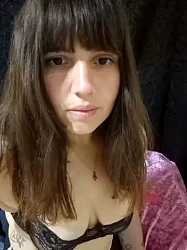 Snapshot of Floor_Floor chatting on 04.08.26 Floor Floor online show from 04.08.26