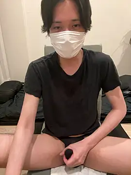 Snapshot of hiroa__ chatting on 06.17.26 hiroa online show from 06.17.26