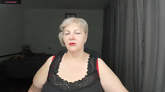 Snapshot of Mary-Leee chatting on 06.14.26 Mary-Leee online show from 06.14.26