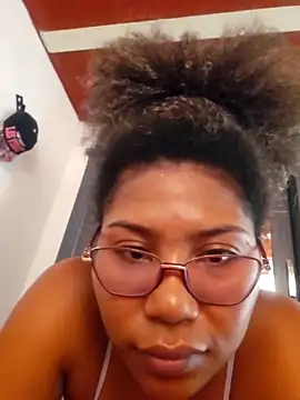 Snapshot of MarySweetieHot chatting on 03.03.26 MarySweetieHot online show from 03.03.26