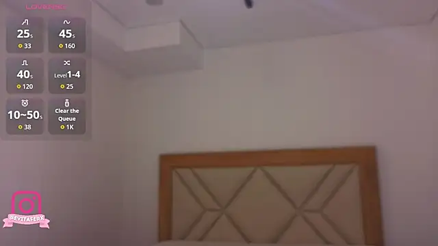 Snapshot of eva_depp_ chatting on 06.26.26 eva depp online show from 06.26.26