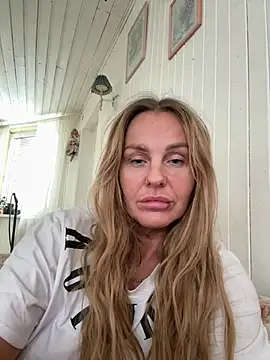 MatureQueen41 online show from 02.25.26