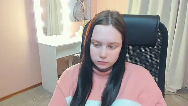 Snapshot of LynnaNull chatting on 02.23.26 LynnaNull online show from 02.23.26