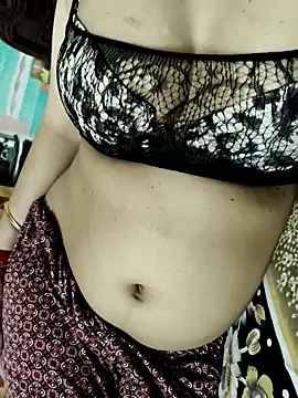 Snapshot of sexybhabilovely chatting on 03.12.26 sexybhabilovely online show from 03.12.26