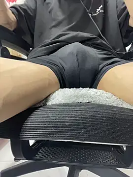 NniuAh online show from 04.14.26