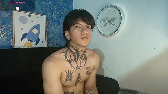 Snapshot of Tessarion_Black chatting on 06.27.26 Tessarion Black online show from 06.27.26