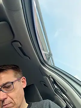 Snapshot of rotoli chatting on 03.04.26 rotoli online show from 03.04.26