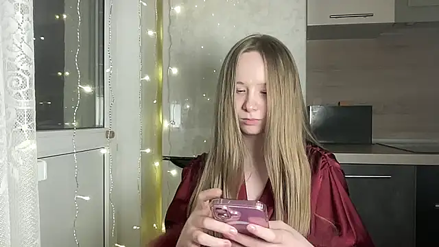 cutefoxieee online show from 04.08.26