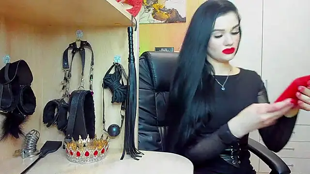 Snapshot of KristiTopxx chatting on 12.18.25 KristiTopxx online show from 12.18.25