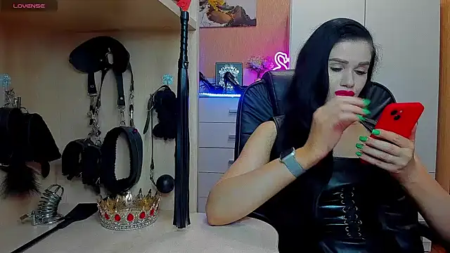 Snapshot of KristiTopxx chatting on 06.25.26 KristiTopxx online show from 06.25.26