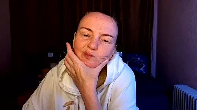 Snapshot of Bella_soulmate chatting on 06.18.26 Bella soulmate online show from 06.18.26