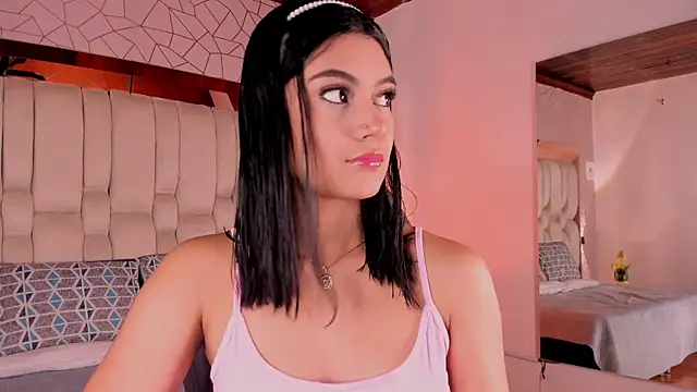 KatherineRuiz  online show from 04.18.26