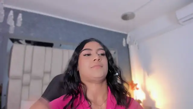 KatherineRuiz  online show from 04.21.26