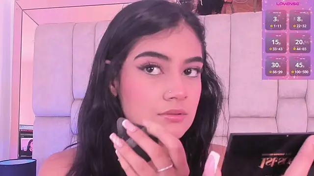 Snapshot of KatherineRuiz_ chatting on 04.29.26 KatherineRuiz online show from 04.29.26