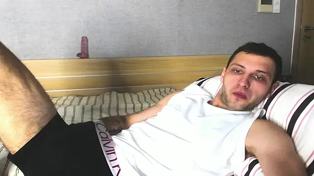 Snapshot of DarkRogue19 chatting on 03.04.26 DarkRogue19 online show from 03.04.26