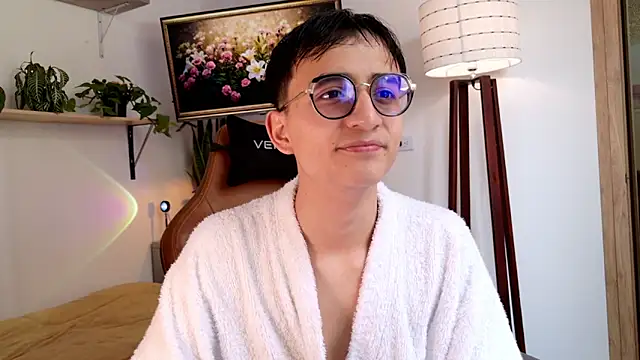 Snapshot of Sr_evann chatting on 03.04.26 Sr evann online show from 03.04.26